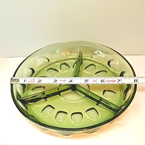 Vintage Indiana Glass avocado green thumbprint glass, 3 section serving plate - Picture 4 of 5